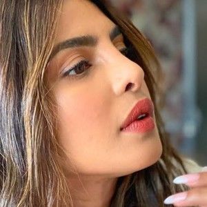 Meet your Posher, Jennie